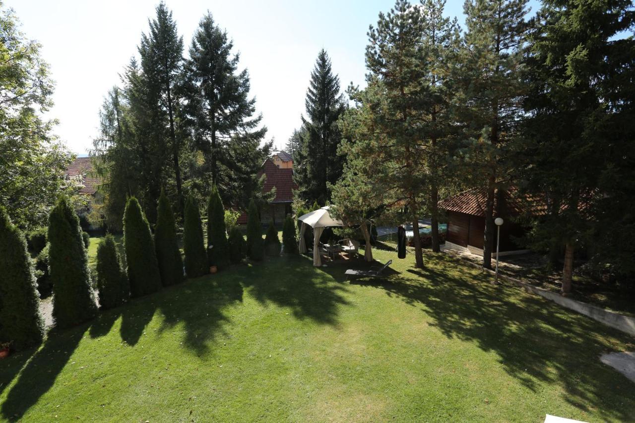 Apartments Vila Knez Zlatibor Bagian luar foto